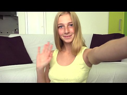 ❤️ Nalika aku bosen aku lazily masturbate sandi pink pus ❤❌ Porno krasan ing kita ☑